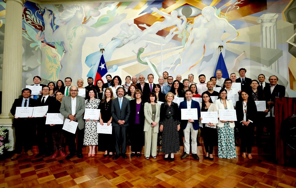 42 académicas y académicos de las distintas facultades y del programa de Bachillerato fueron distinguidas como Mejores Docentes de Pregrado 2024.